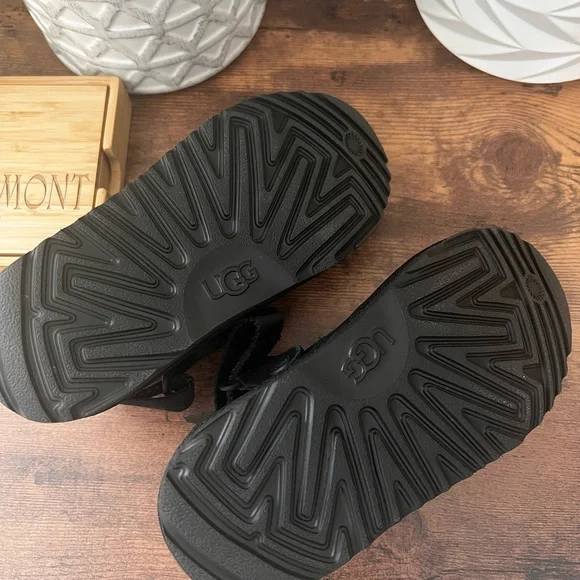 UGG kids 
Golden Star Clog - Picture 4 of 4